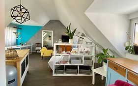 Light Flow Stylish Attic House. M. Balcony